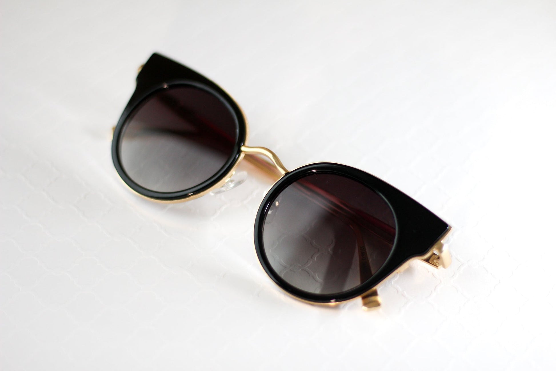 Gold Metal Edge Cat Eye Sunglasses - Black Lens - KADOU BOUTIQUE